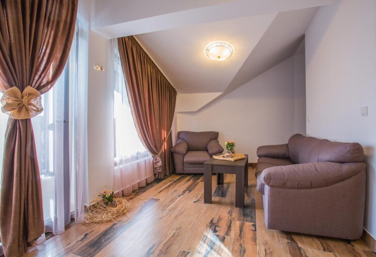 Къща За Гости Бабуч Dobrinishte Exterior foto